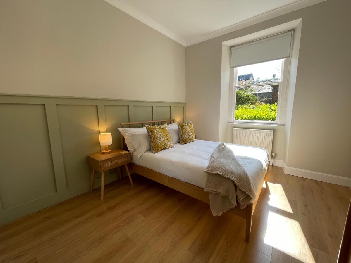The Old Shop, A Two Bed Flat In Inverkip Village Bagian luar foto